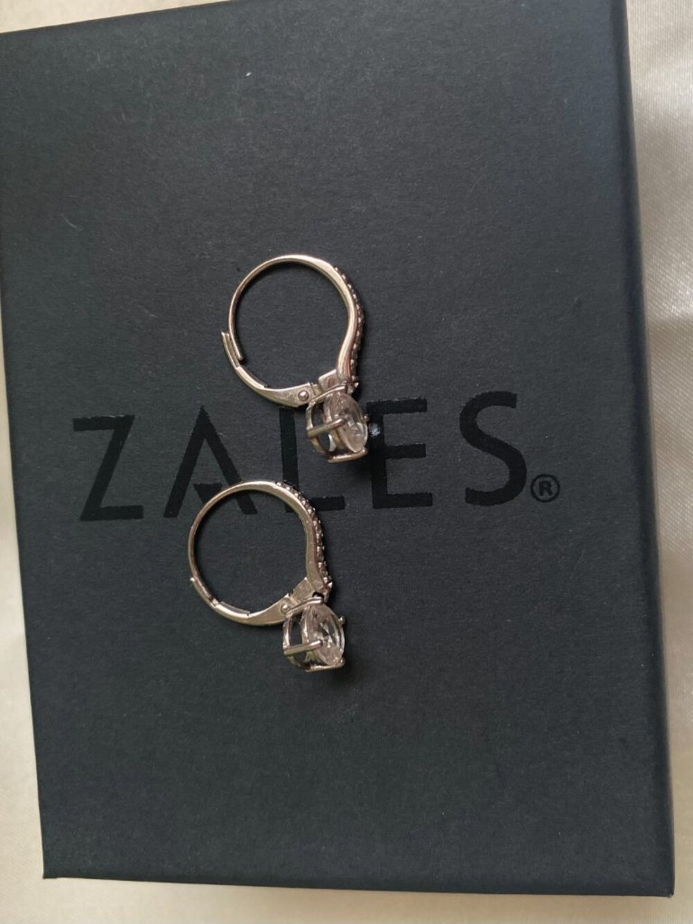 Zales White Lab-Created Sapphire Drop Earrings in Sterling Silver - NWOT - Picture 3 of 3
